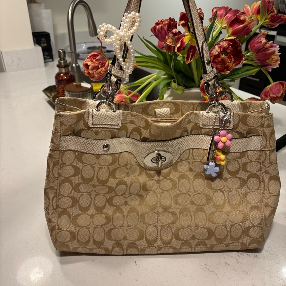 Coach Penelope Signature Tote Bag